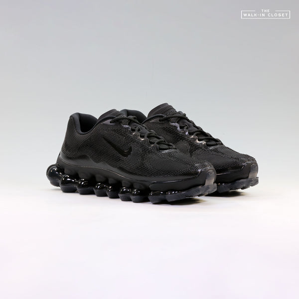 NIKE AIR LIQUID MAX TRIPLE BLACK - IQ7634-003 – The Walk In Closet