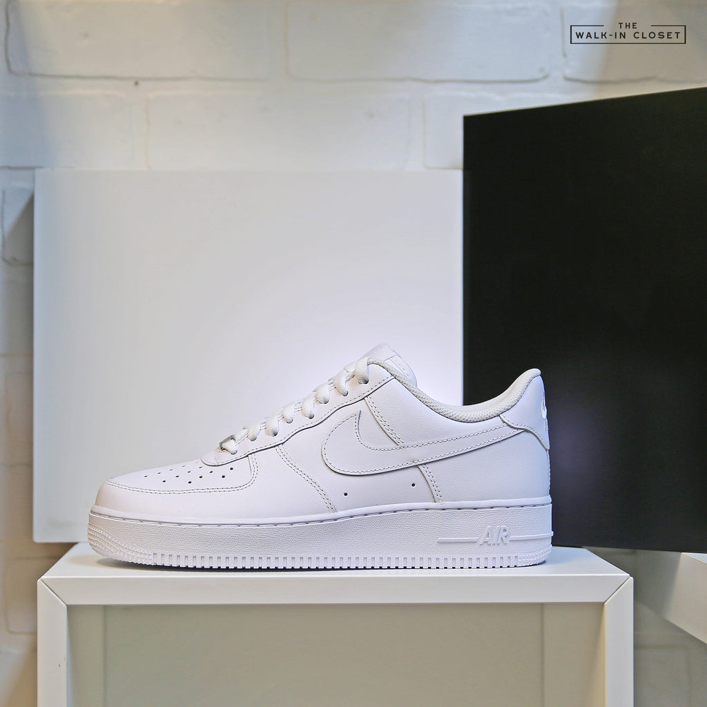 NIKE AIR FORCE 1 '07 "TRIPLE WHITE" - CW2288-111