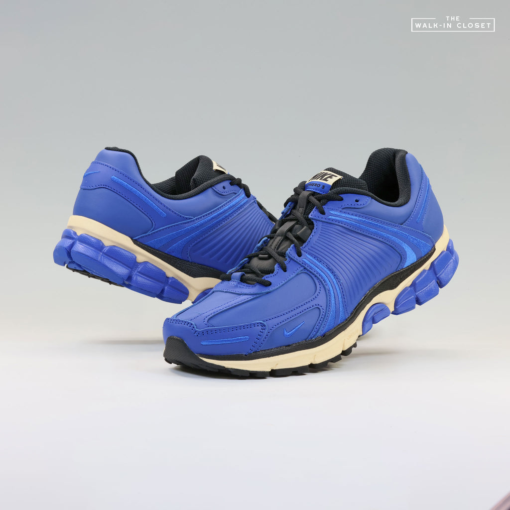 NIKE ZOOM VOMERO 5 SWOOSHLESS HYPER ROYAL MENS SNEAKERS - IO4555-400