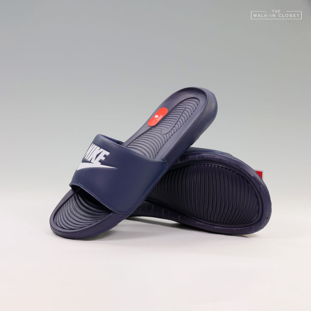 NIKE VICTORI ONE MENS SLIDES - CN9675-401