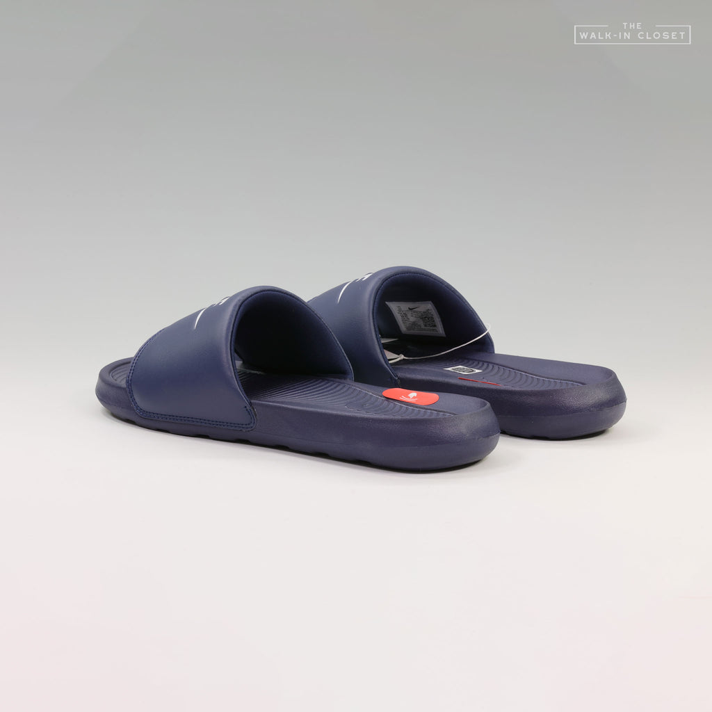 NIKE VICTORI ONE MENS SLIDES - CN9675-401