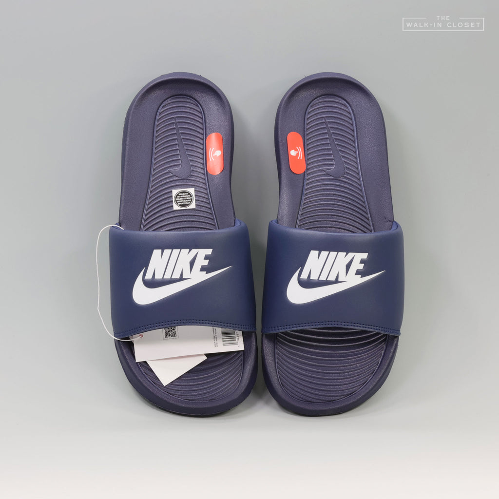 NIKE VICTORI ONE MENS SLIDES - CN9675-401