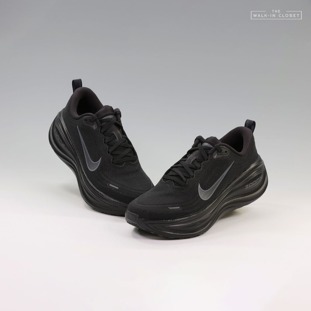 WOMENS NIKE VOMERO PLUS "BLACK / METALLIC DARK GREY" - HV8154-001