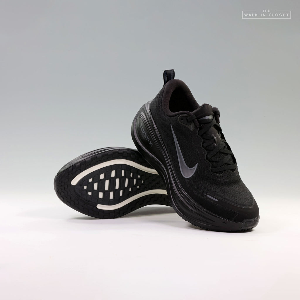 WOMENS NIKE VOMERO PLUS "BLACK / METALLIC DARK GREY" - HV8154-001