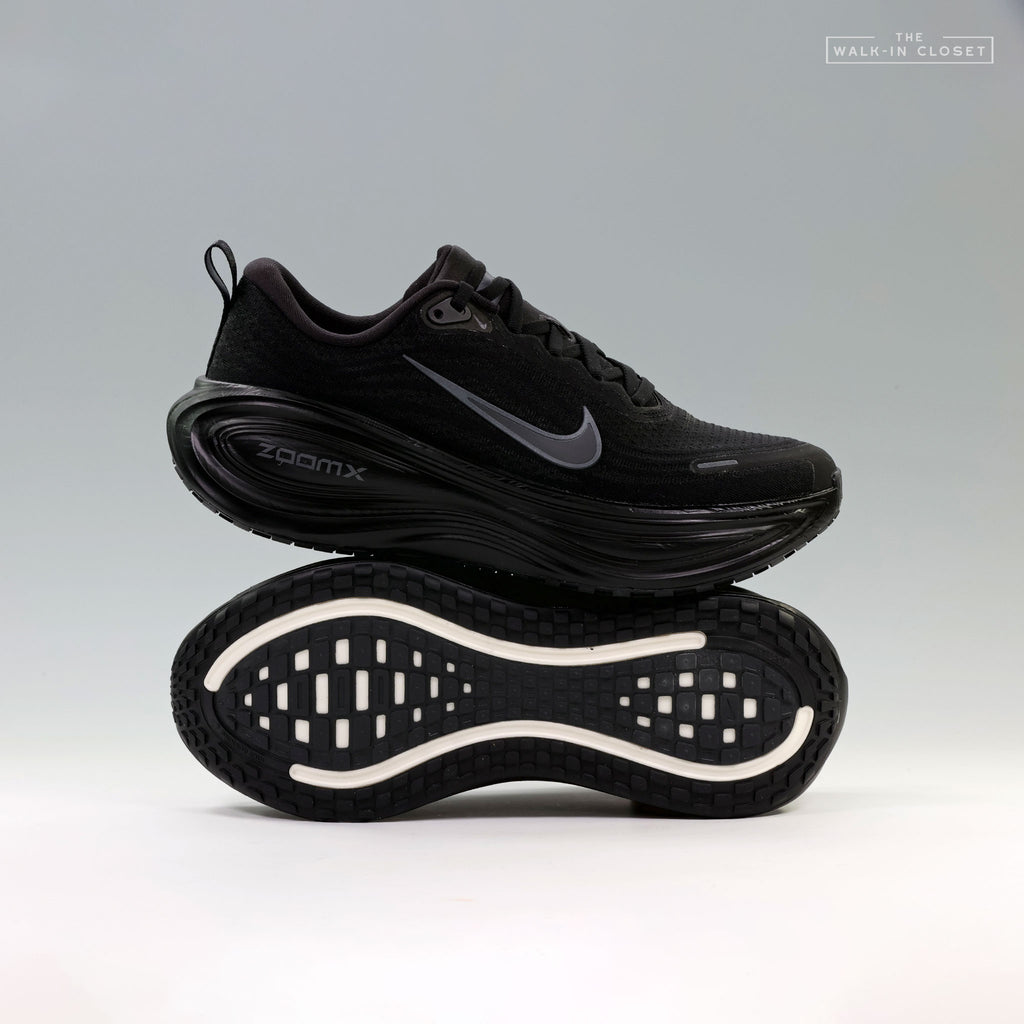 WOMENS NIKE VOMERO PLUS "BLACK / METALLIC DARK GREY" - HV8154-001