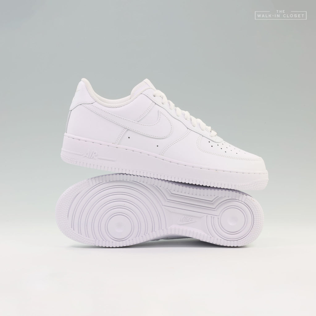 NIKE AIR FORCE 1 '07 TRIPLE WHITE - CW2288-111