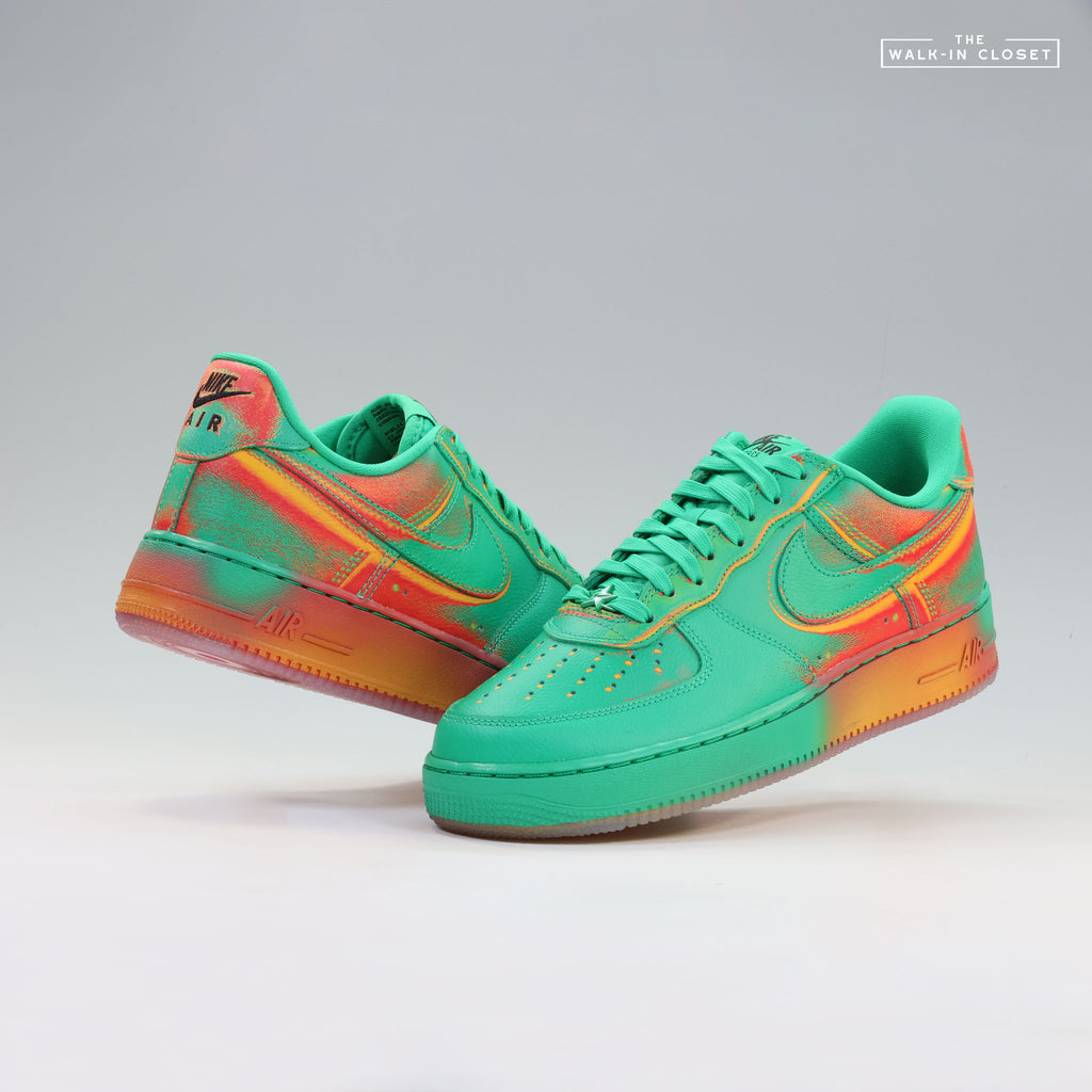 NIKE AIR FORCE 1 '07 LOW STADIUM GREEN AND LASER ORANGE "HEAT MAP" MENS SNEAKERS - IB6834-300