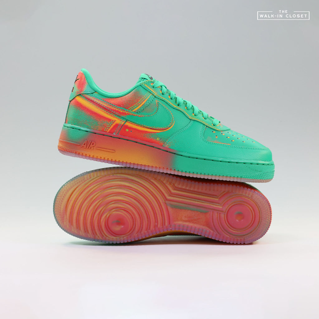 NIKE AIR FORCE 1 '07 LOW STADIUM GREEN AND LASER ORANGE "HEAT MAP" MENS SNEAKERS - IB6834-300