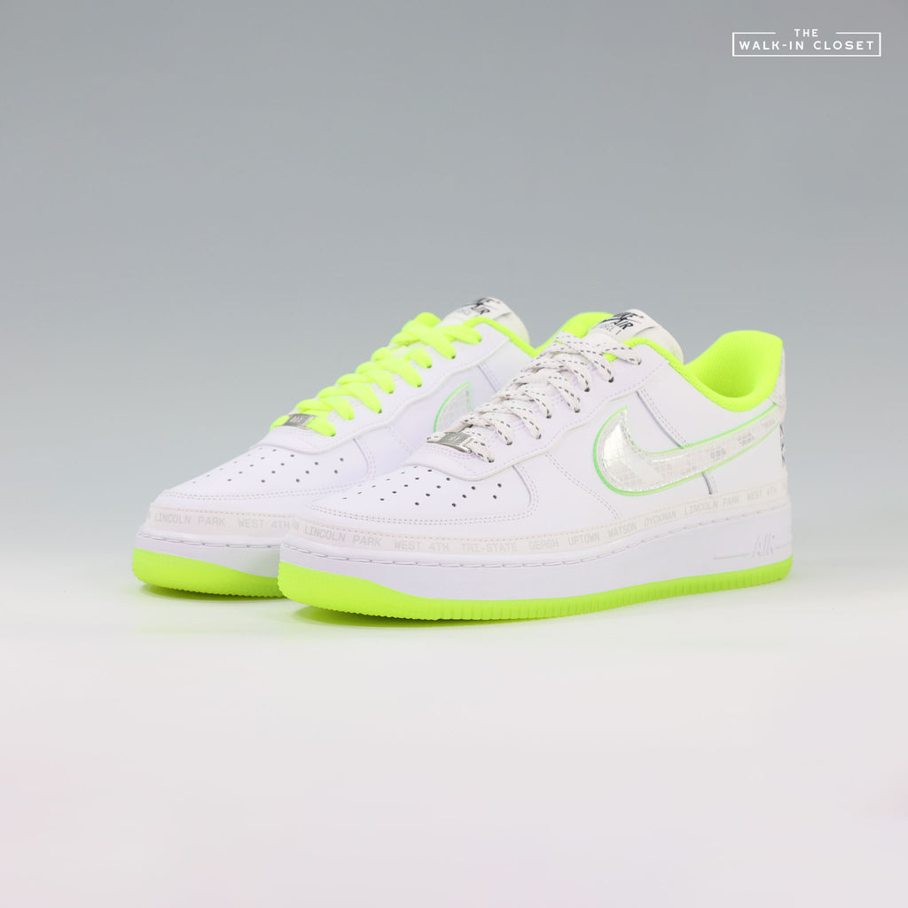 NIKE AIR FORCE 1 LOW 'NY VS. NY' MENS SNEAKERS - IR1982-100