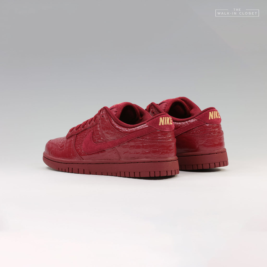 NIKE DUNK LOW WOMENS SNEAKERS - HV4388- 600