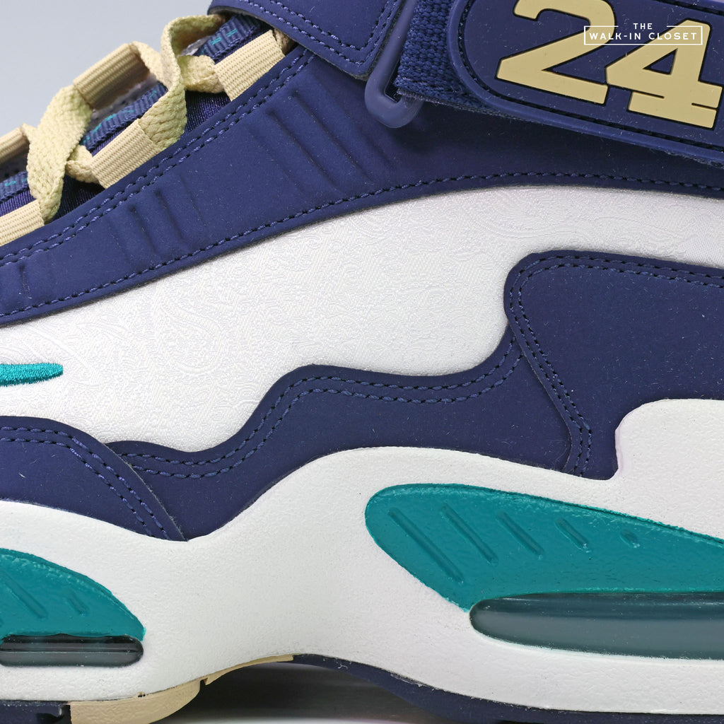 NIKE AIR GRIFFEY MAX 1 'HALL OF FAME' MENS SNEAKERS - IV6299-410