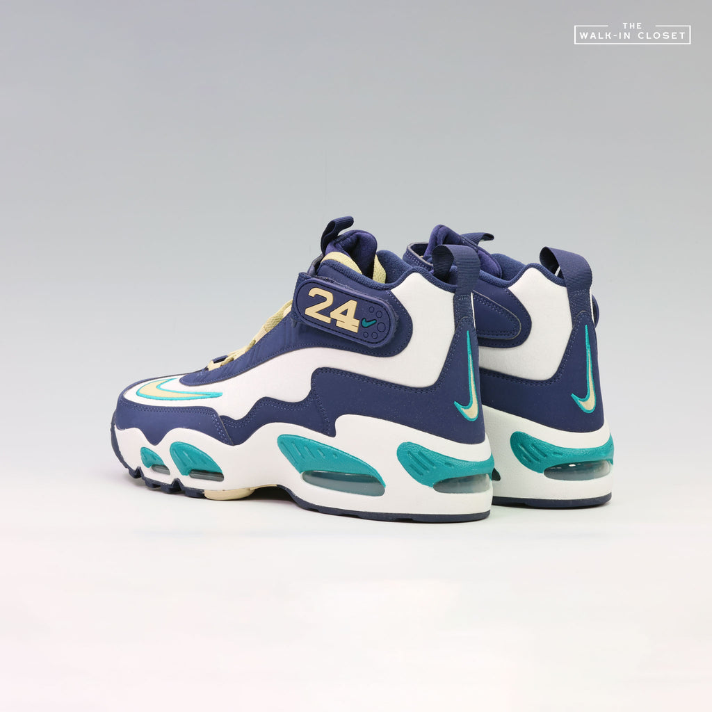 NIKE AIR GRIFFEY MAX 1 'HALL OF FAME' MENS SNEAKERS - IV6299-410