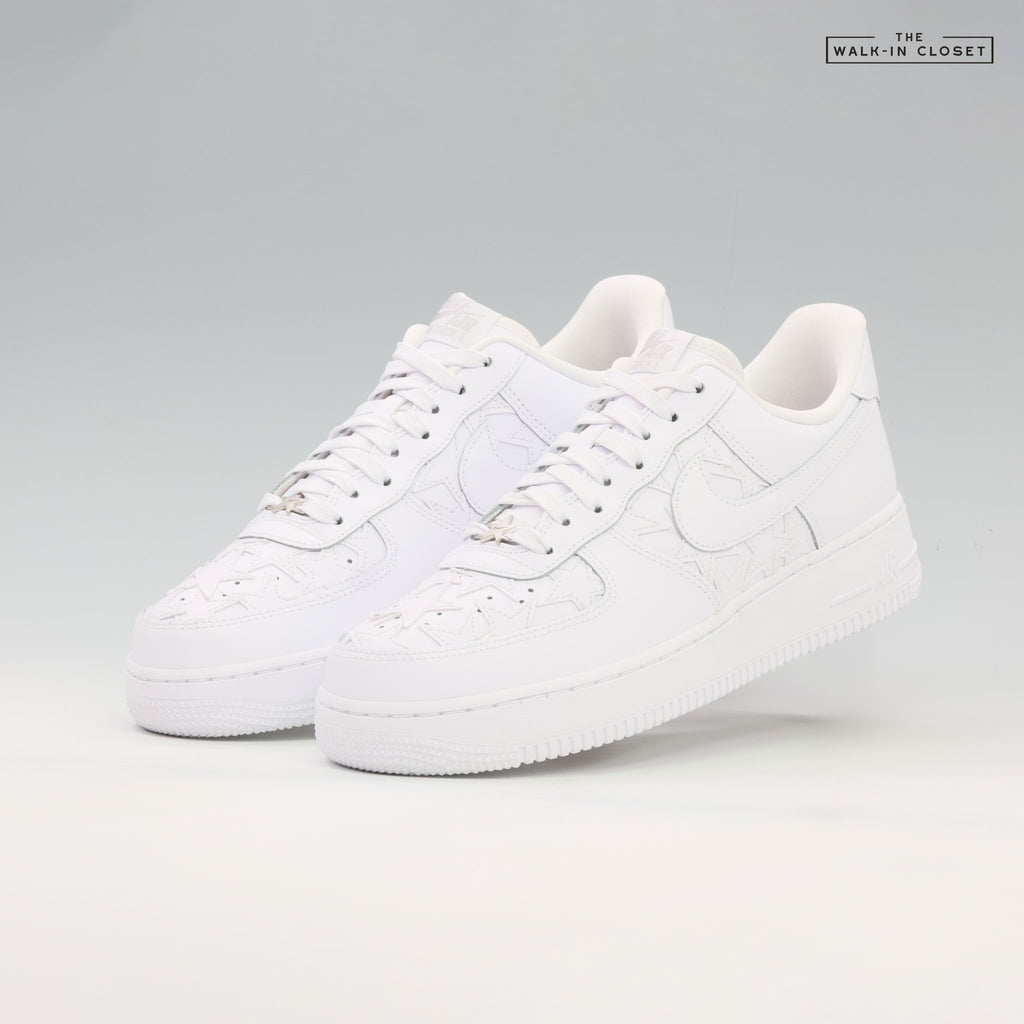 NIKE AIR FORCE 1 LOW RETRO 'WHITE STARS' MENS SNEAKERS - IM5750-100