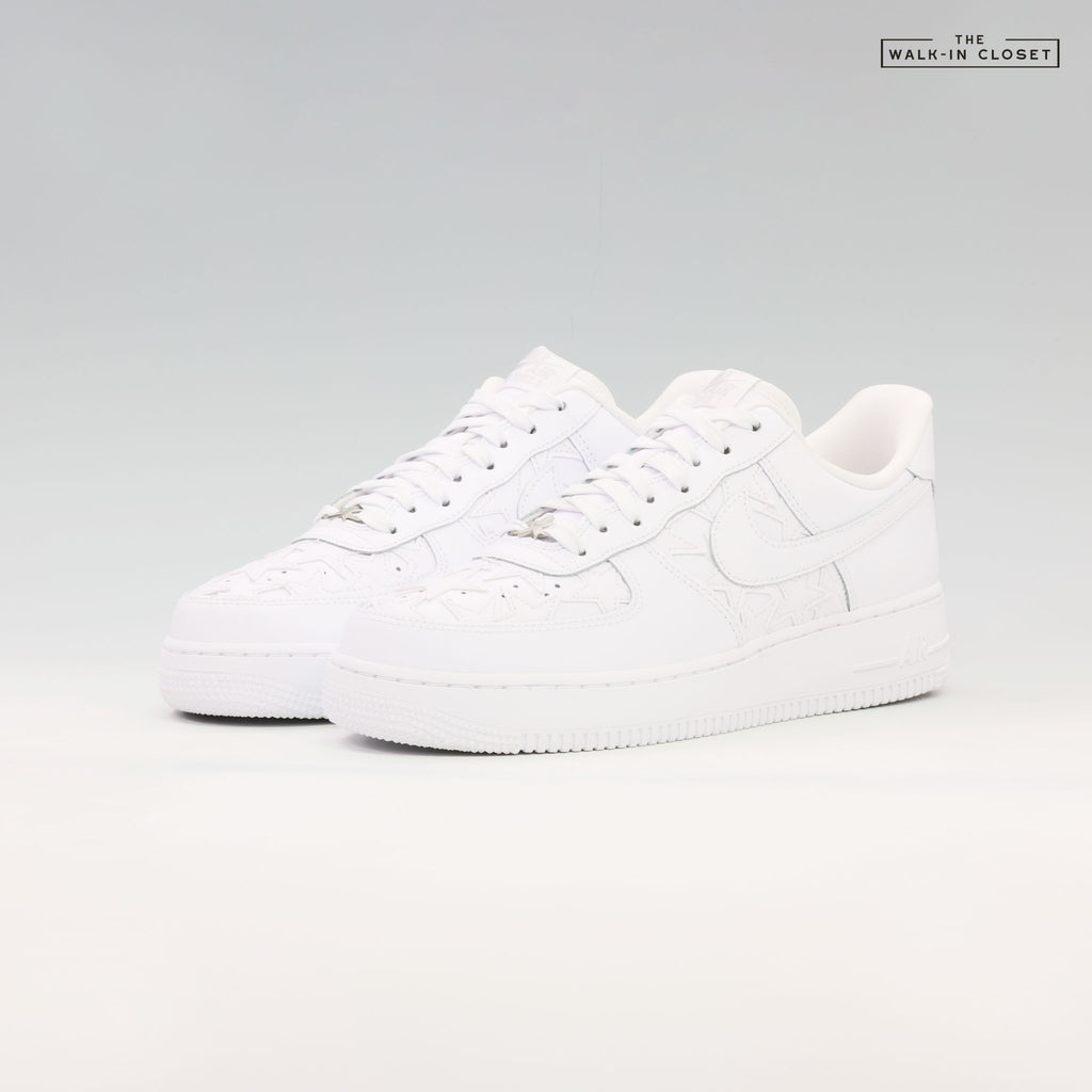NIKE AIR FORCE 1 LOW RETRO 'WHITE STARS' MENS SNEAKERS - IM5750-100