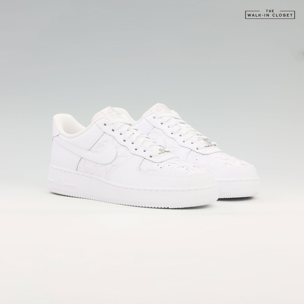 NIKE AIR FORCE 1 LOW RETRO 'WHITE STARS' MENS SNEAKERS - IM5750-100