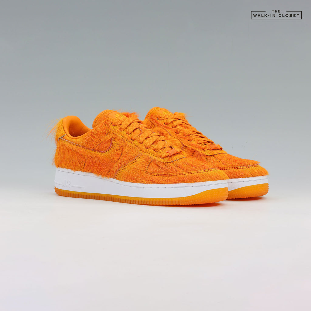 NIKE AIR FORCE 1 LOW 'CAMPIRE ORANGE LORAX' MENS SNEAKERS - IR1940-800