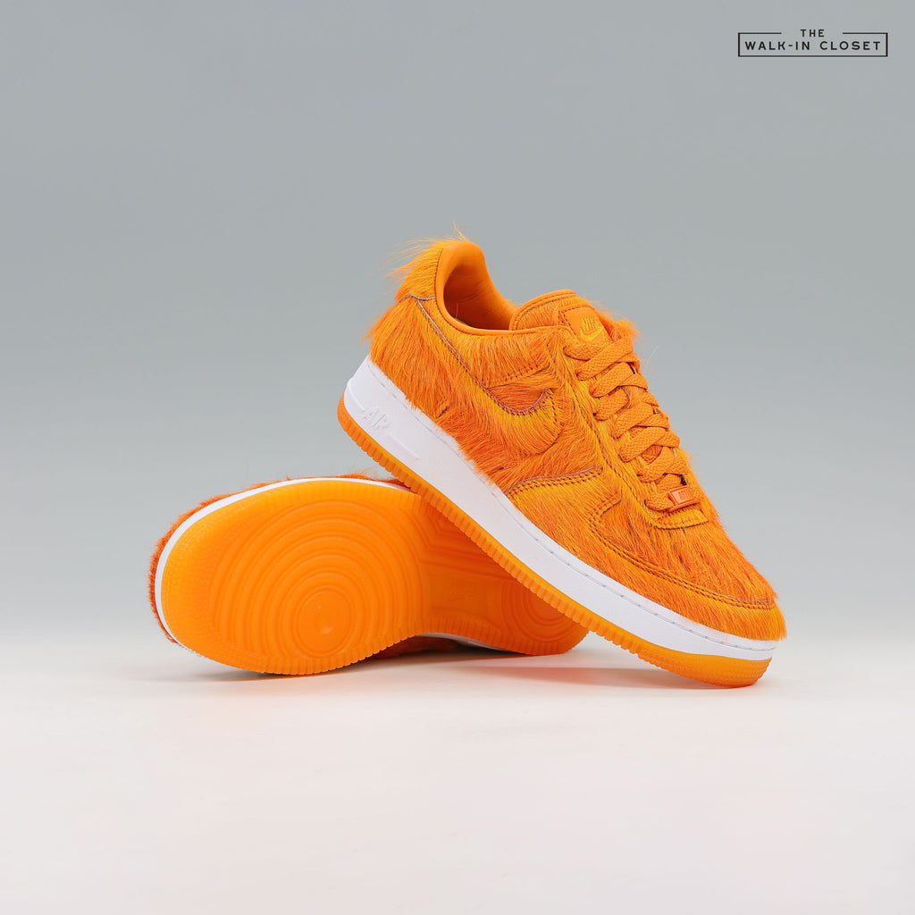 NIKE AIR FORCE 1 LOW 'CAMPIRE ORANGE LORAX' MENS SNEAKERS - IR1940-800