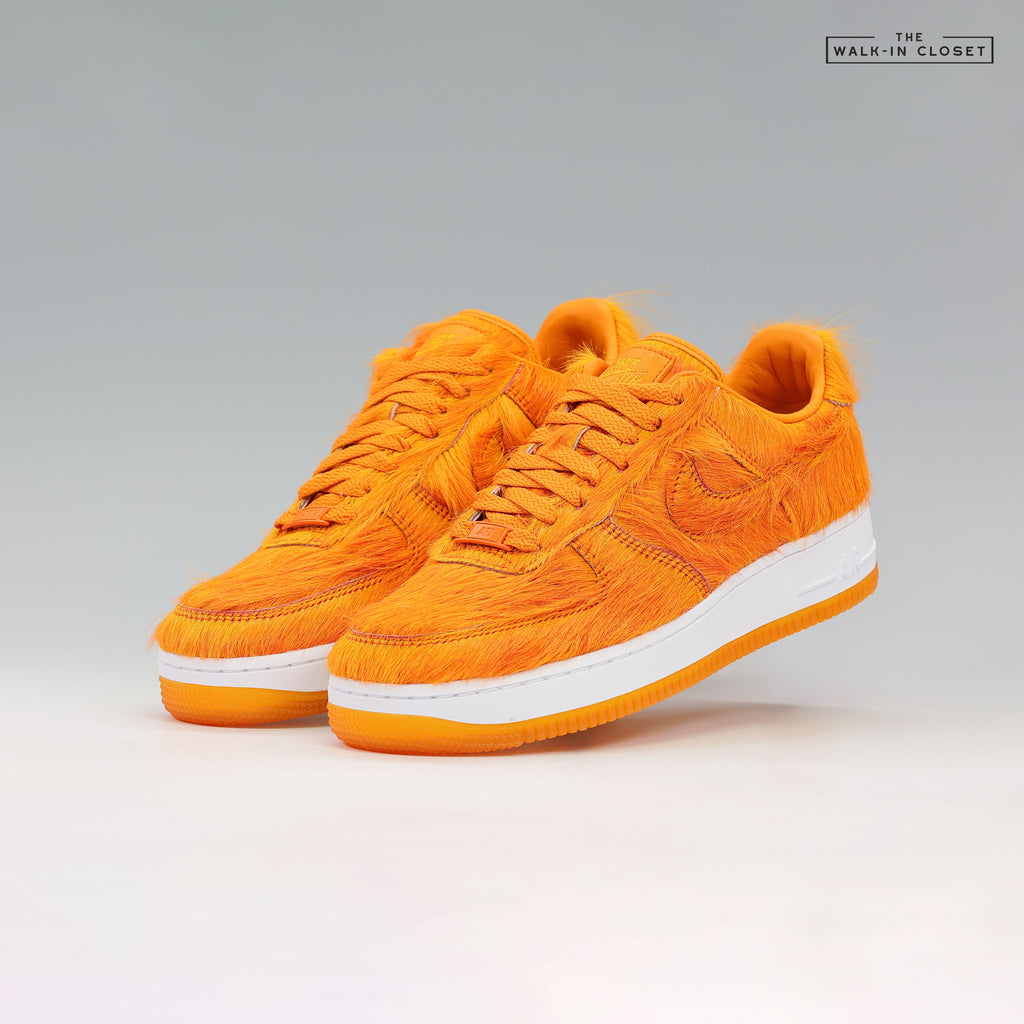 NIKE AIR FORCE 1 LOW 'CAMPIRE ORANGE LORAX' MENS SNEAKERS - IR1940-800
