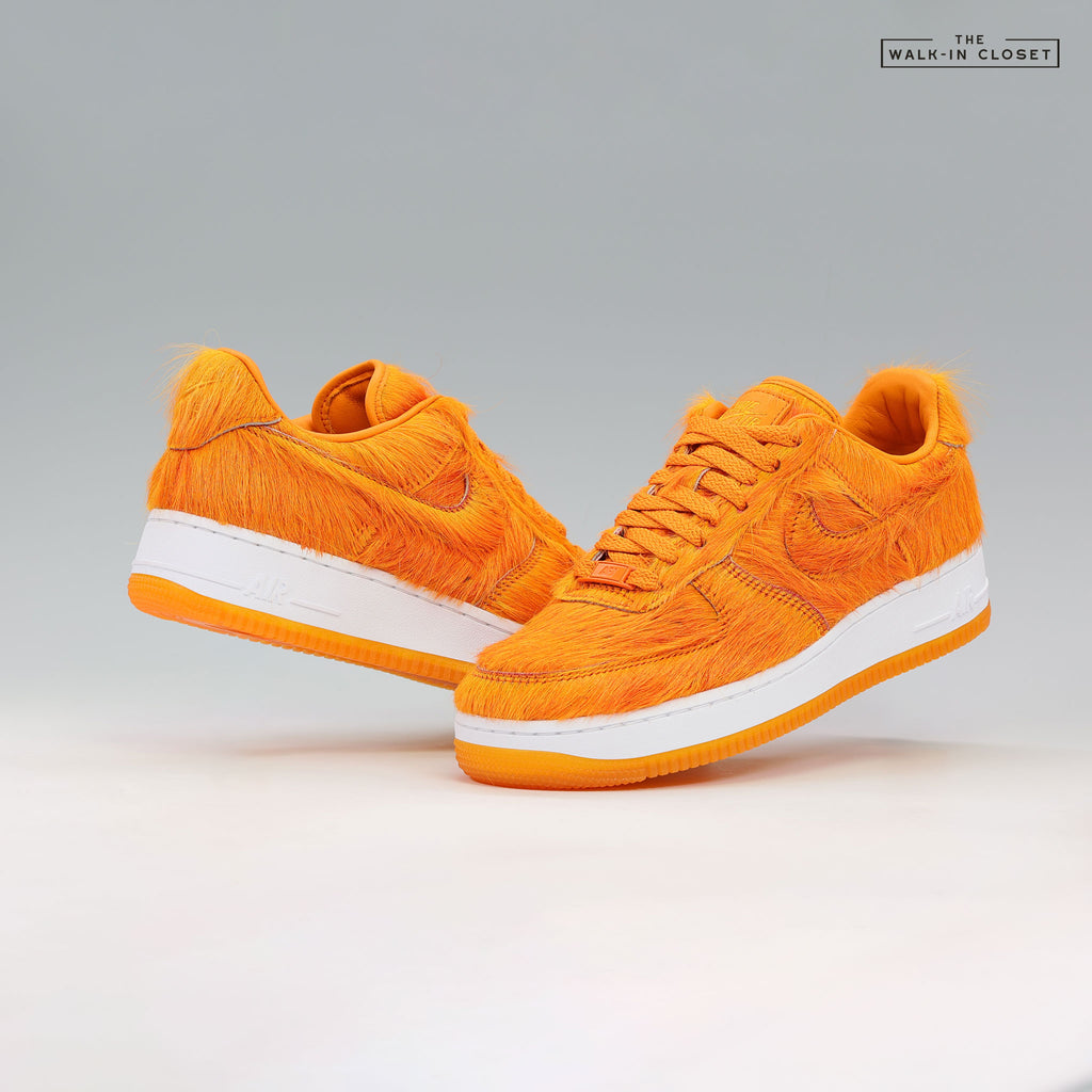 NIKE AIR FORCE 1 LOW 'CAMPIRE ORANGE LORAX' MENS SNEAKERS - IR1940-800