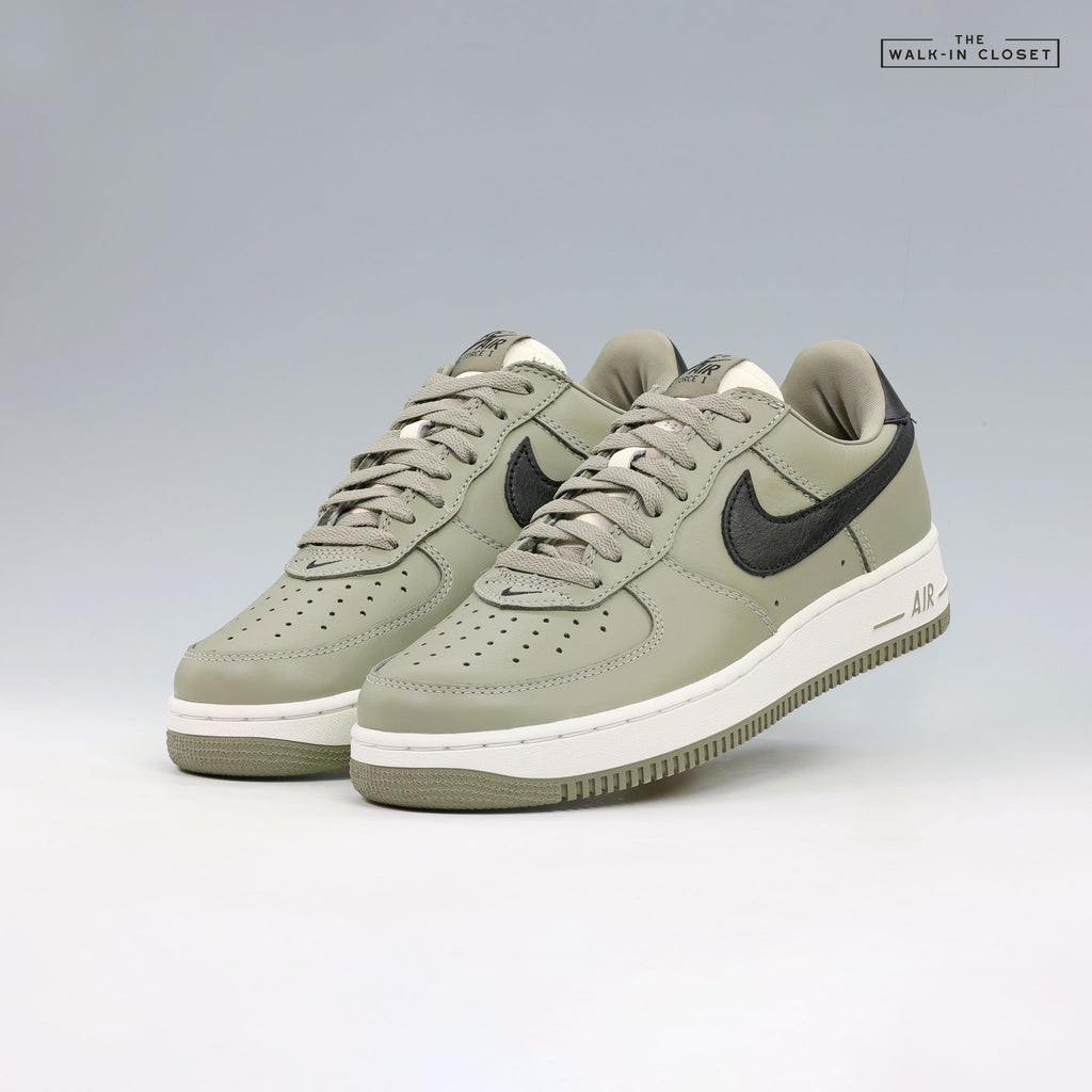 NIKE AIR FORCE 1 LOW QS  'LIGHT ARMY' -  IV4501-300