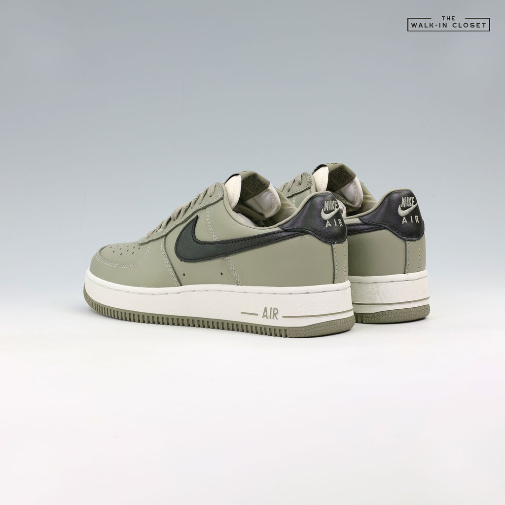 NIKE AIR FORCE 1 LOW QS  'LIGHT ARMY' -  IV4501-300