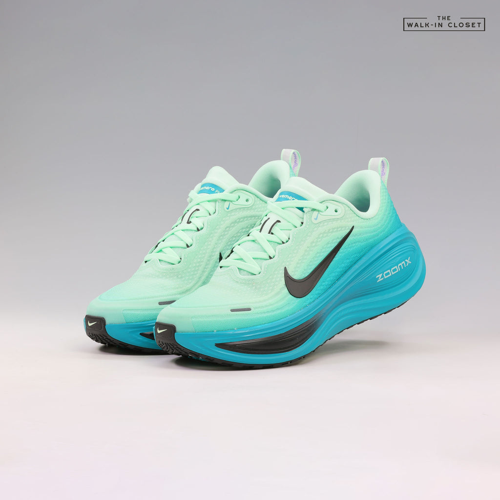 NIKE VOMERO PLUS 'CHICAGO MARATHON' MENS SNEAKERS -  IV6298-300