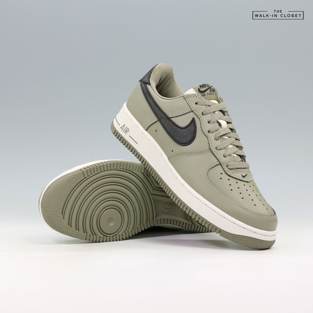 NIKE AIR FORCE 1 LOW QS  'LIGHT ARMY' -  IV4501-300